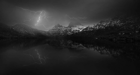 Lightning over Cradle Mt